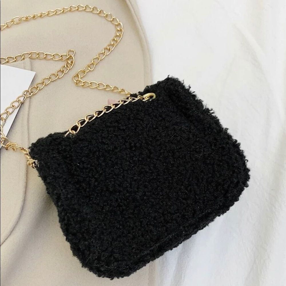 Black Fur Mini Shoulder Chain Shoulder Strap - Picture 4 of 8